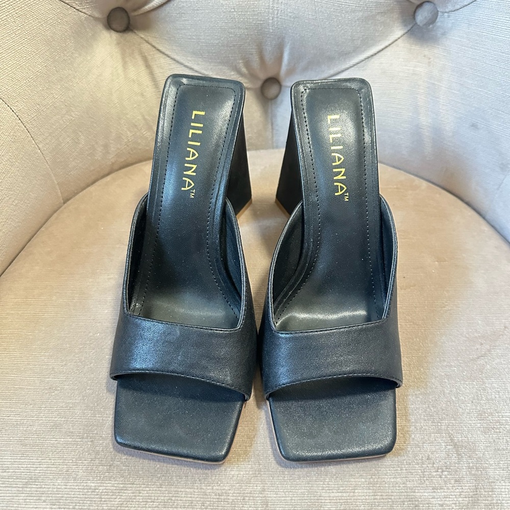 Liliana Black Square-Toe Heels